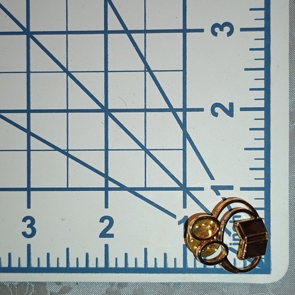 (3) Unisex Lapel Pins, Silver-toned & Gold-toned, Pre-owned - Picture 7 of 9